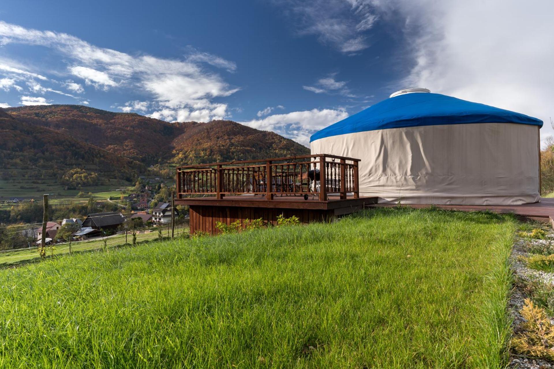 Gorski Glamping - Caloroczne Jurty Z Widokiem Tylmanowa Exterior foto